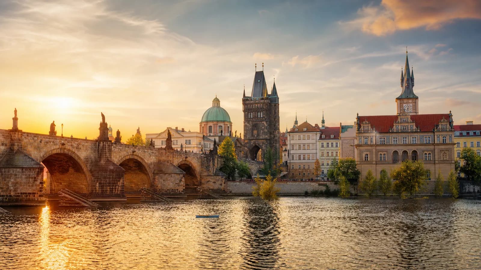 Prague, travel guide hero image